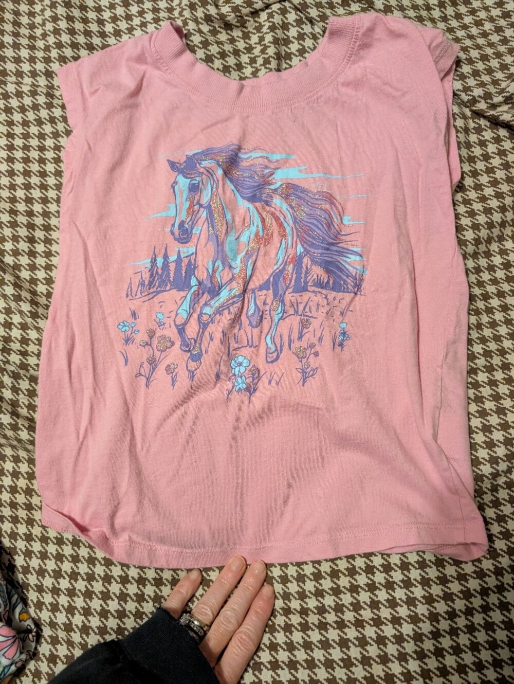 Bass Pro Shops Pink Horse Graphic Sleep Tee
